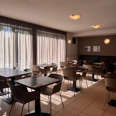 Hobbit Hotel Brussels Airport Zaventem-2